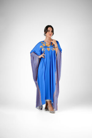 درس فري سايز – مع حزام يبرز الخصر